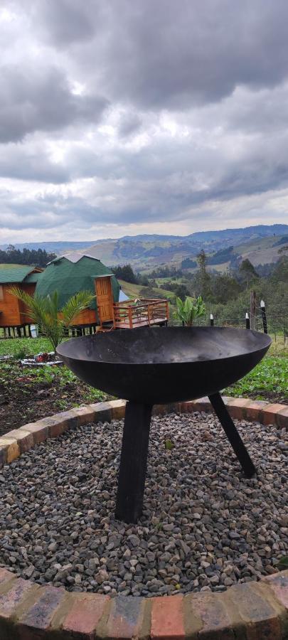 Villa Glamping - Domo el Frailejón con Jacuzzi Villapinzon Exterior foto